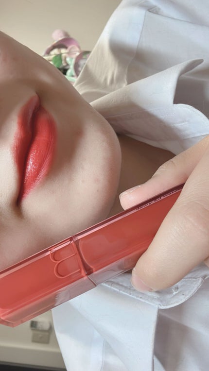 ぴかるこ on LIPS 「【使った商品】ロムアンド4番【色味】濃いめ!【色もち】結構する..」(1枚目)