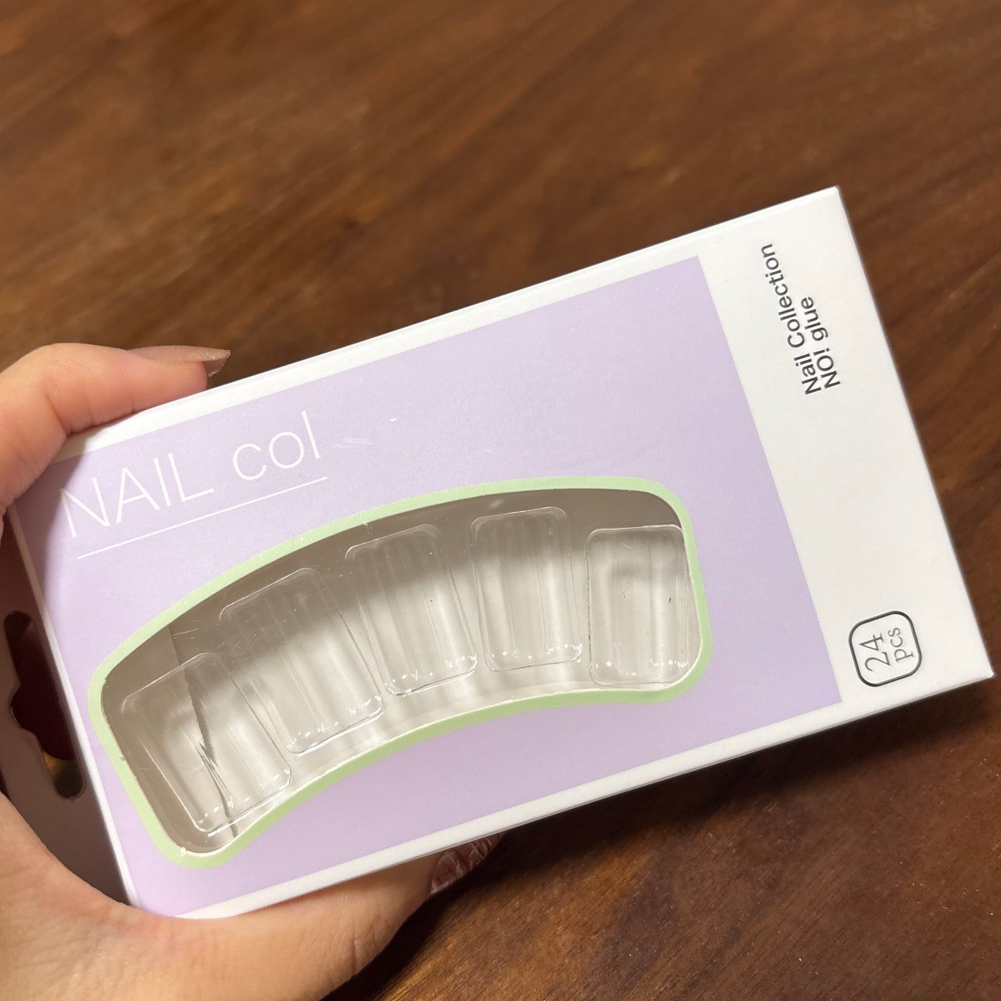 Hina. on LIPS 「こんばんは〜♪今日はネイルチップの紹介です!私はちょっと事情が..」(2枚目)