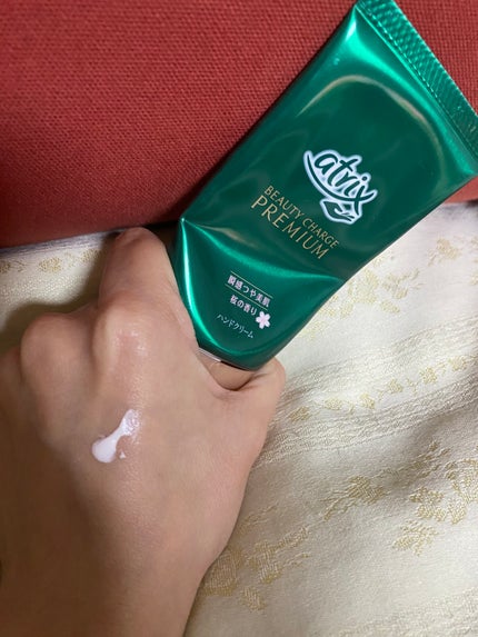 ビューティーチャージプレミアム 瞬間つや美肌 桜の香り/アトリックス/ハンドクリームを使ったクチコミ(2枚目)