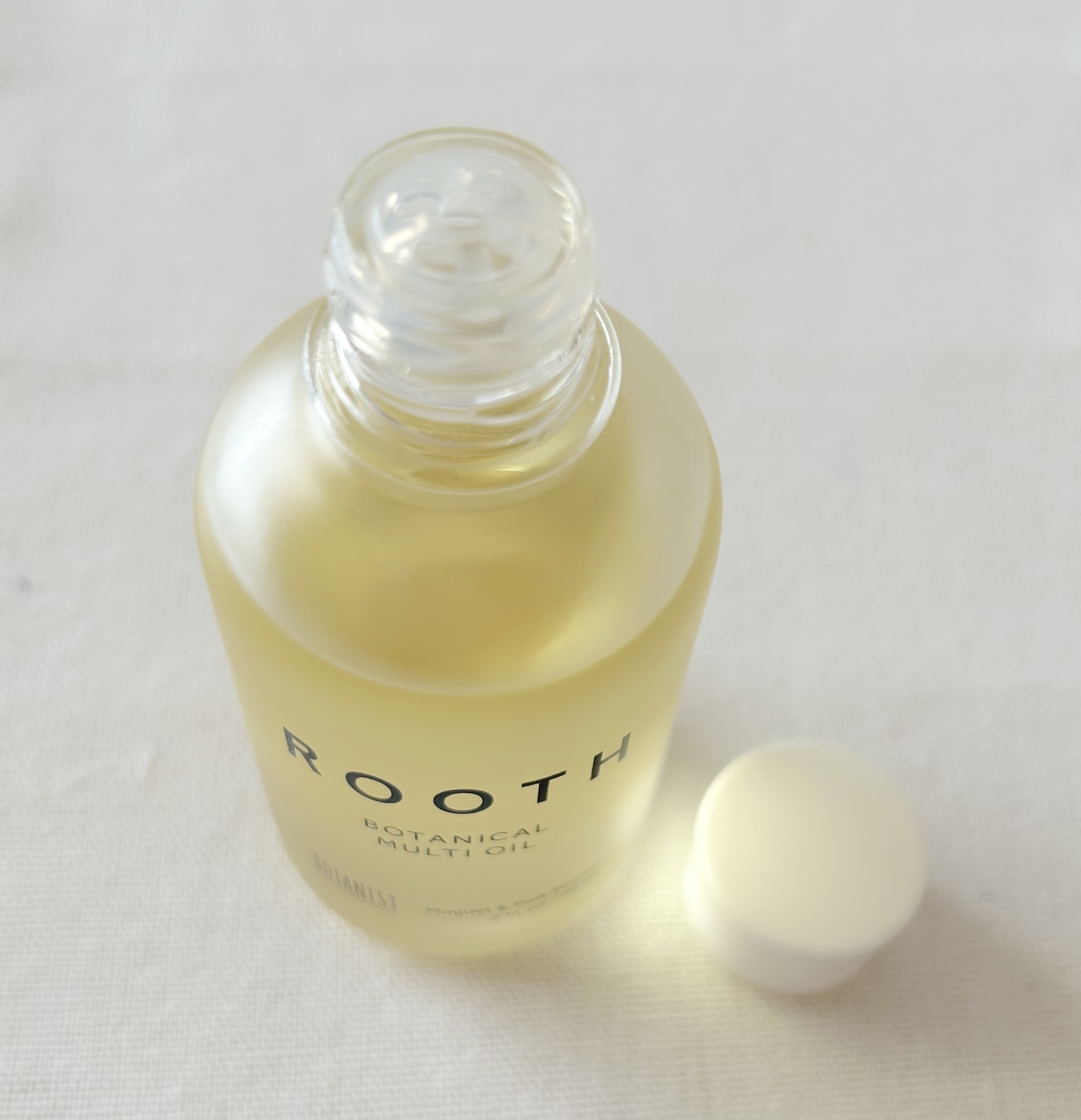 BOTANIST ルース ボタニカルマルチオイルのクチコミ「BOTANIST　ルース ボタニカルマルチオイル



髪・地肌・からだ用
　
私は髪のパサつ.....」（2枚目）