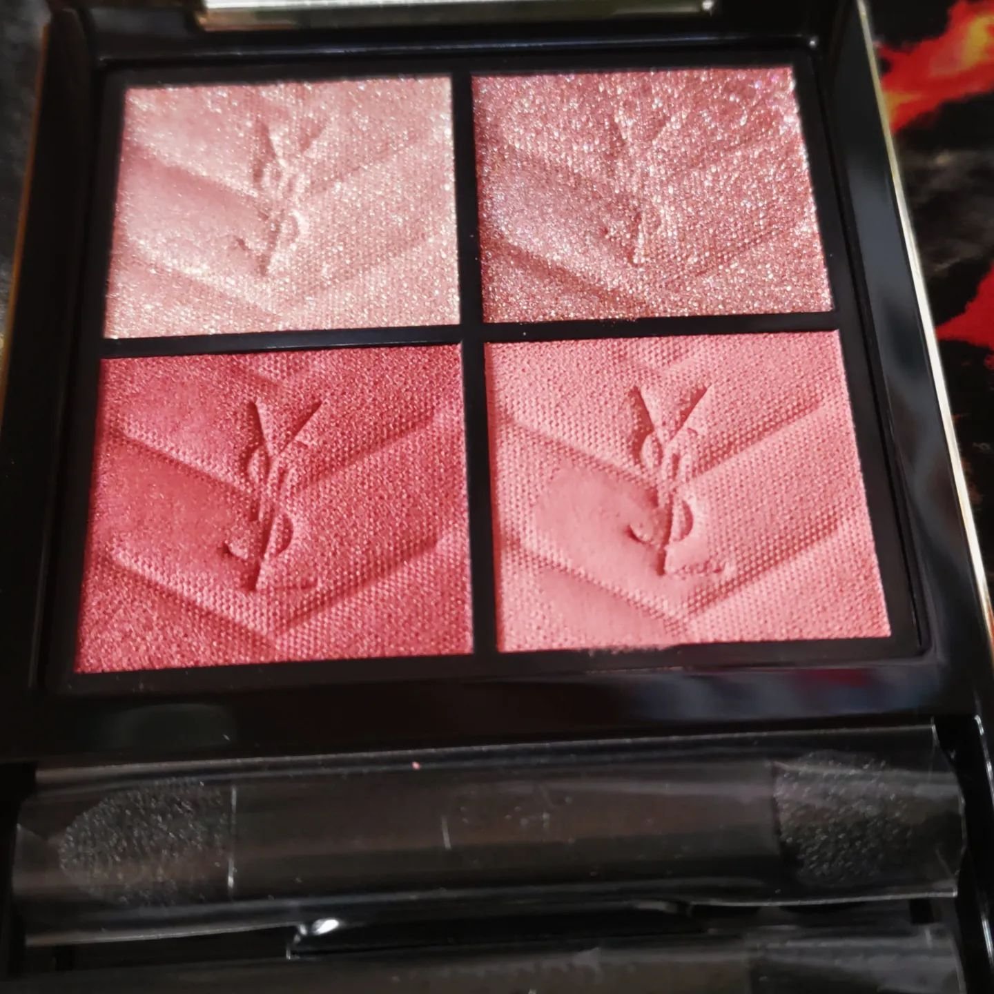 クチュール ミニ クラッチ #500 メディナ グロウ/YVES SAINT LAURENT BEAUTE/アイシャドウパレットを使ったクチコミ（2枚目）