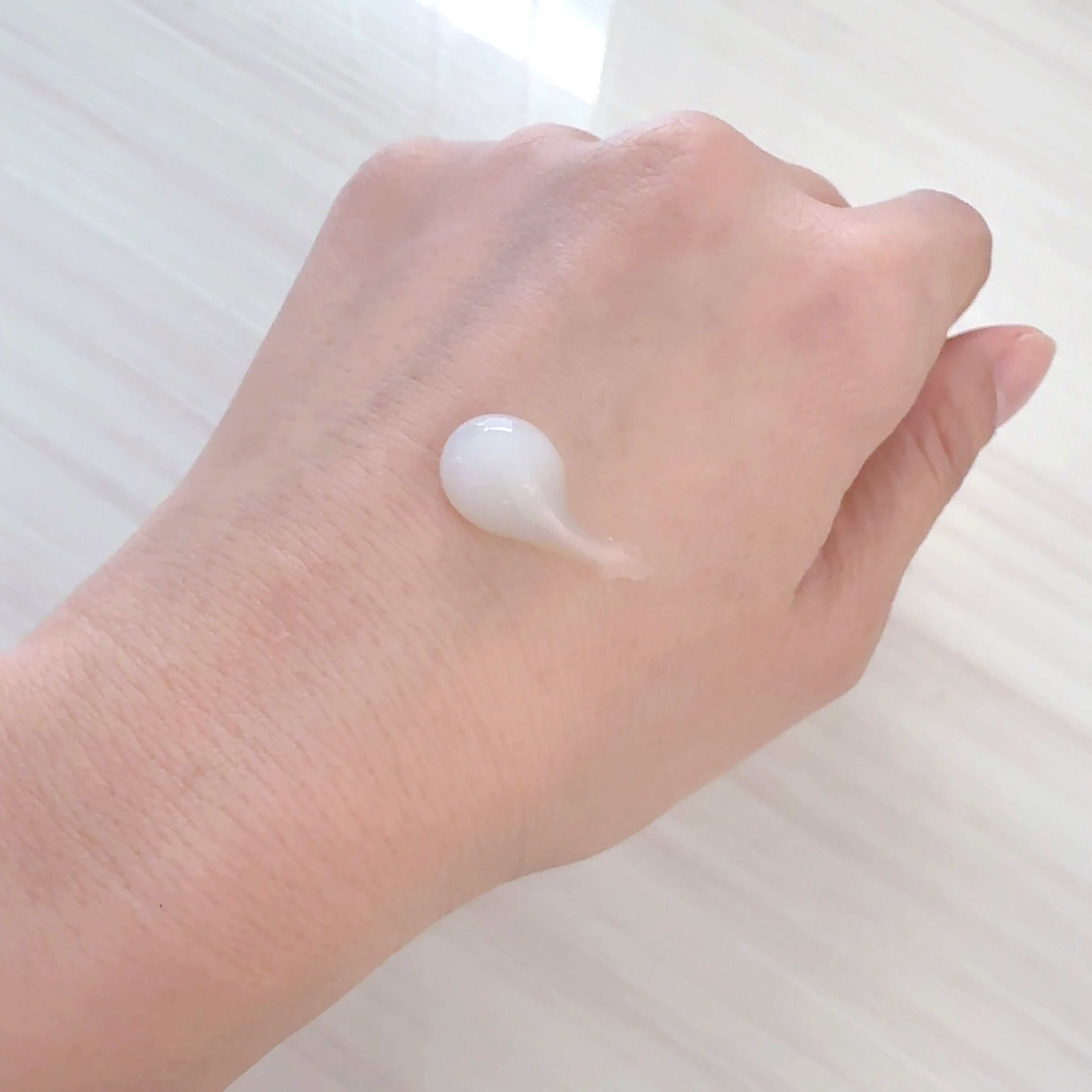 アリウル グリーンビタミンC ハイドレーティングクリーム/Ariul/フェイスクリームを使ったクチコミ（2枚目）