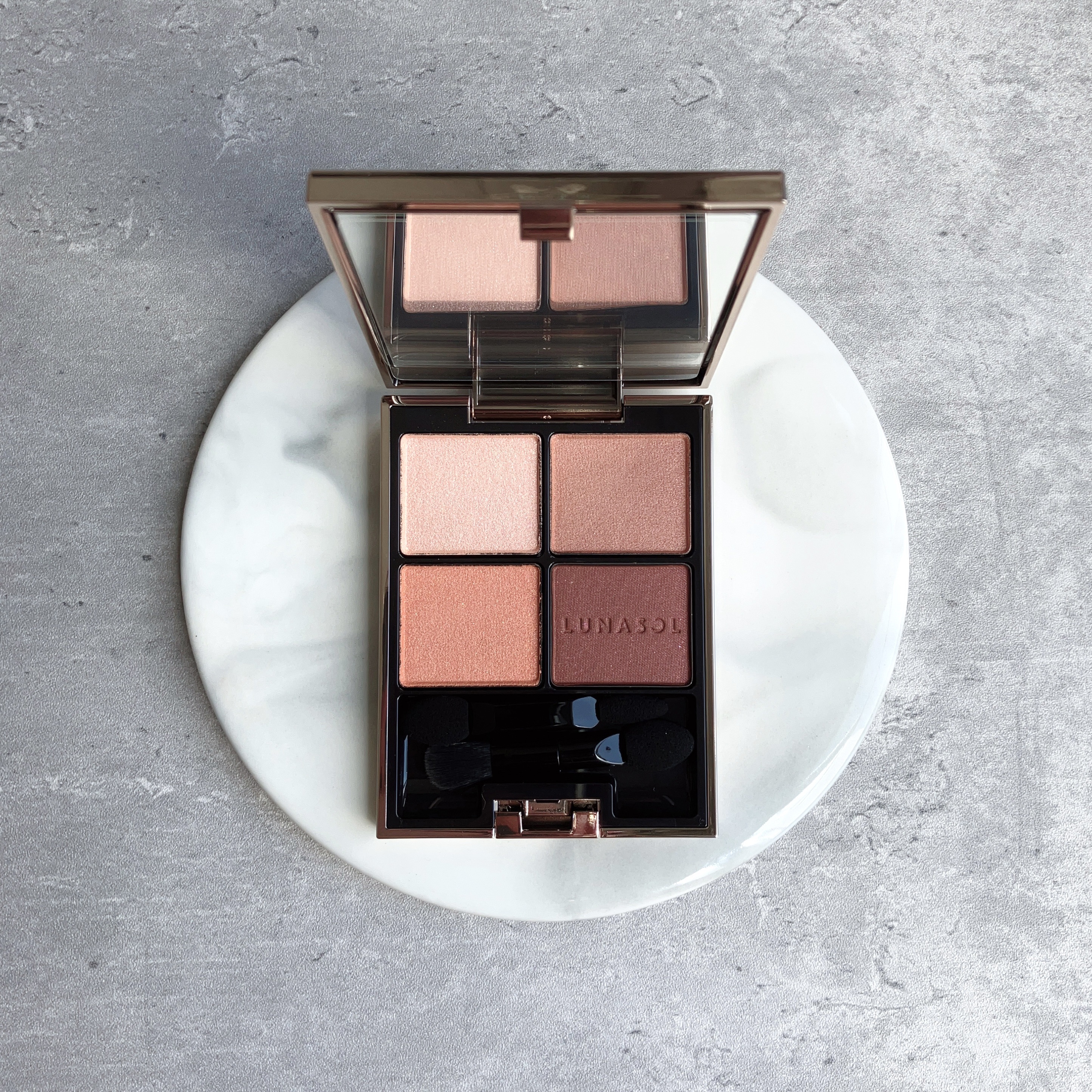 アイカラーレーション｜LUNASOLの口コミ - 【 LUNASOL 】 アイカラー