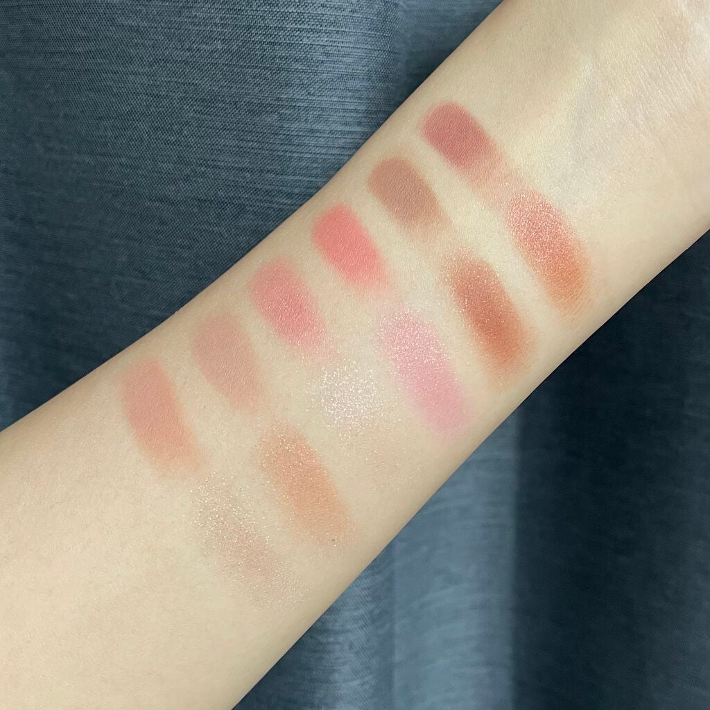 バレンタインボックス3ローズモーメント/VAVI MELLO/アイシャドウパレットを使ったクチコミ(3枚目)