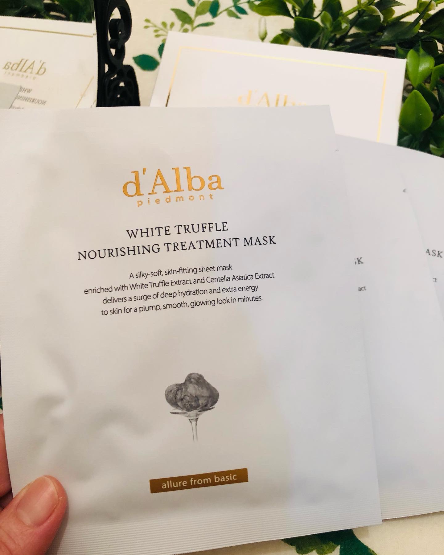 ホワイトトリュフナリシングトリートメントマスク 3枚/ダルバ/シートマスク・パックを使ったクチコミ（1枚目）