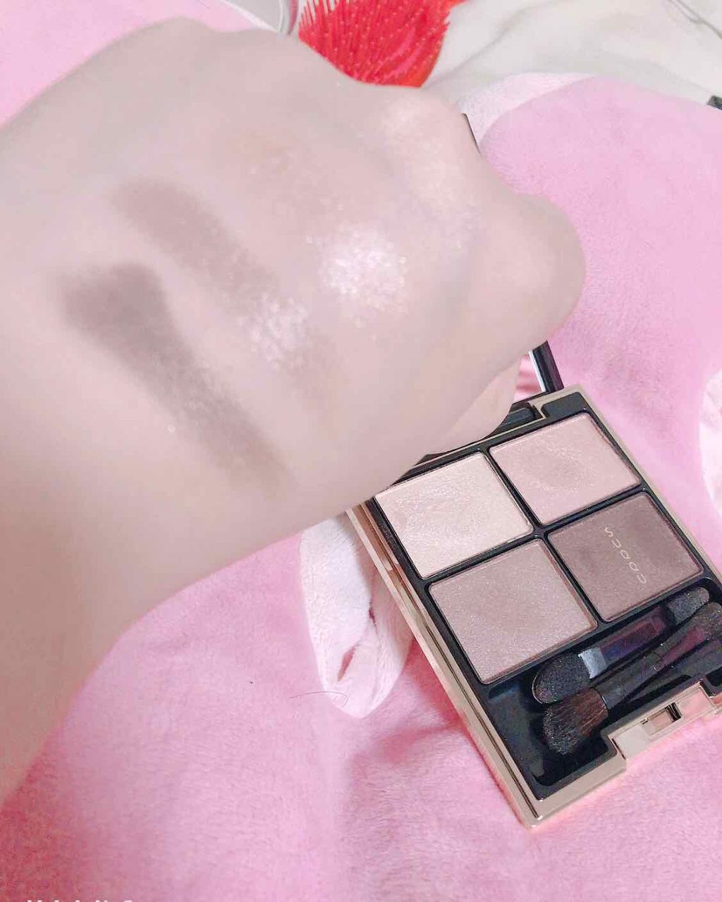 デザイニング カラー アイズ 01 優芍薬(YUUSHAKUYAKU)/SUQQU/アイシャドウパレットを使ったクチコミ（3枚目）