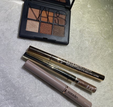 ヴォワヤジュールアイシャドウパレット/NARS/アイシャドウパレットを使ったクチコミ(4枚目)