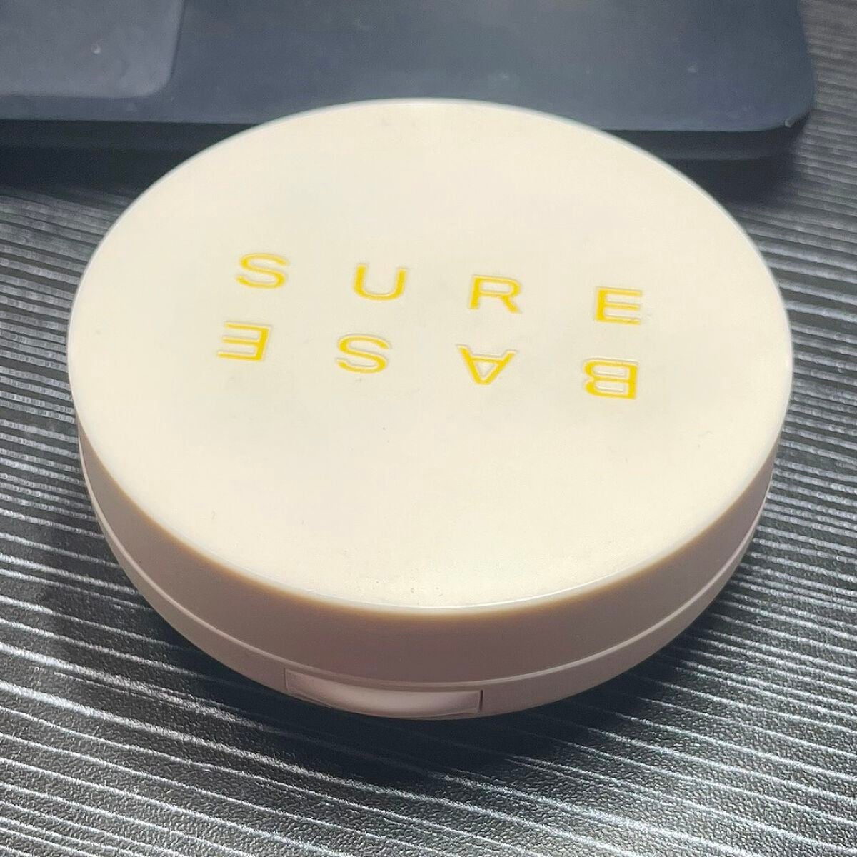 グラッドグローファンデーション/SUREBASE/クッションファンデーションを使ったクチコミ(1枚目)