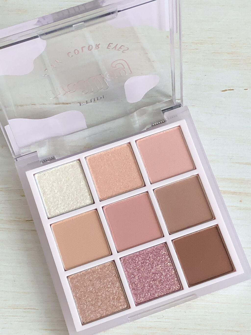 プレイカラーアイズ ≪ミルキーコレクション≫/ETUDE/アイシャドウパレットを使ったクチコミ（2枚目）