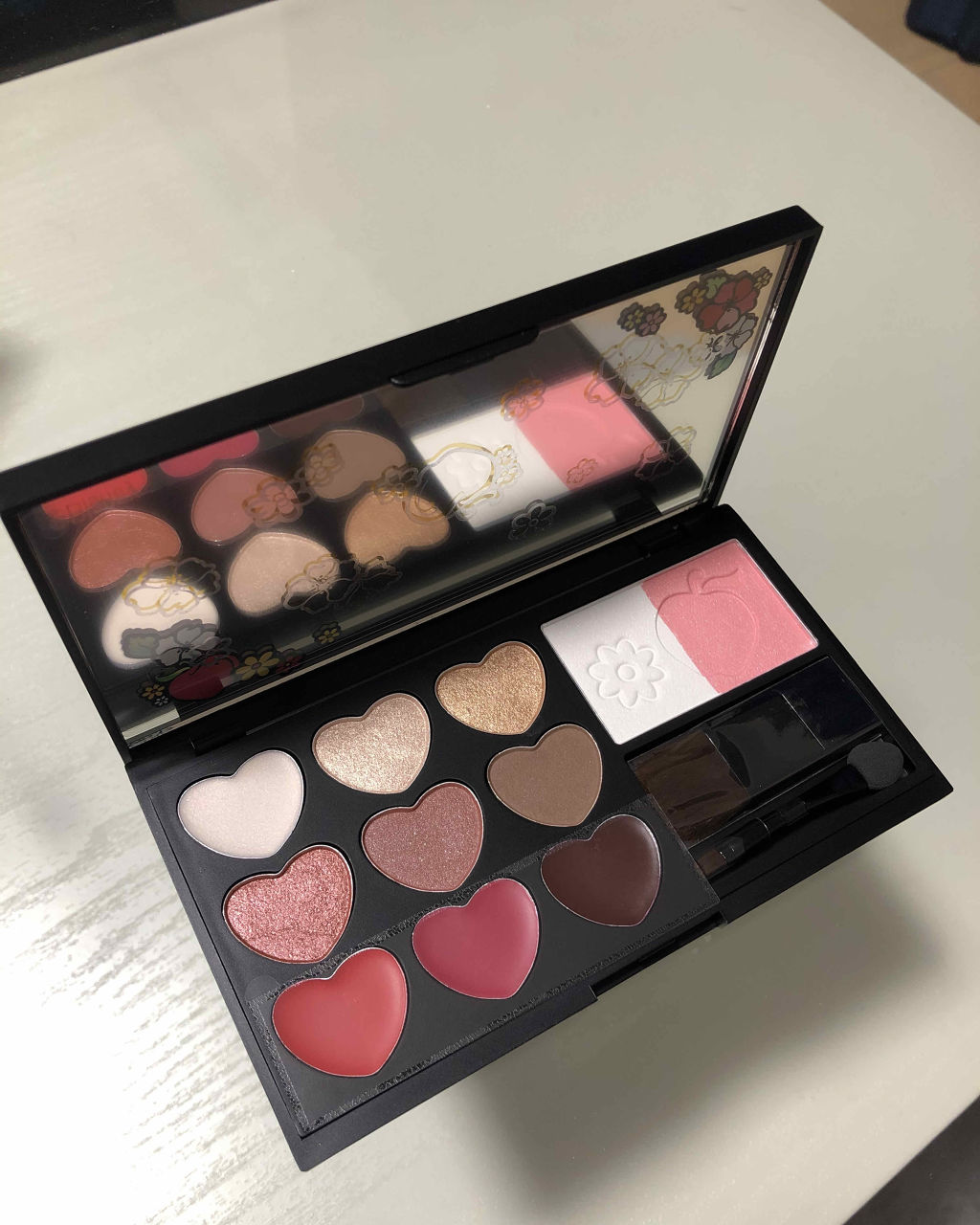 マルチパレット/IT'S DEMO/メイクアップキットを使ったクチコミ（2枚目）