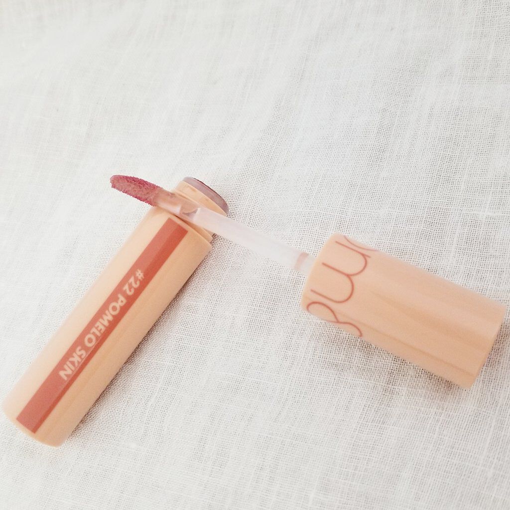 ジューシーラスティングティント/rom&nd/リップティントを使ったクチコミ（2枚目）