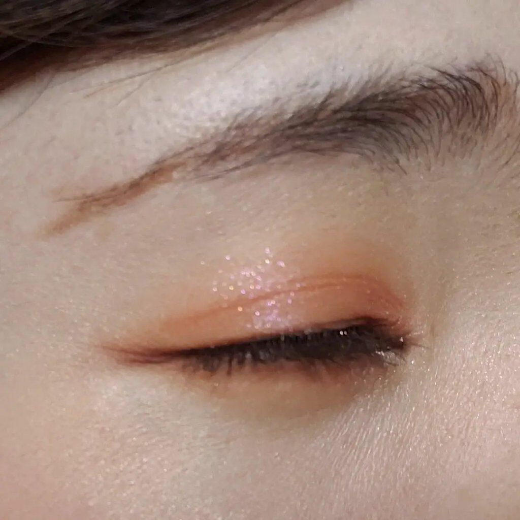 ダズルシャドウ/M・A・C/単色アイシャドウを使ったクチコミ(2枚目)