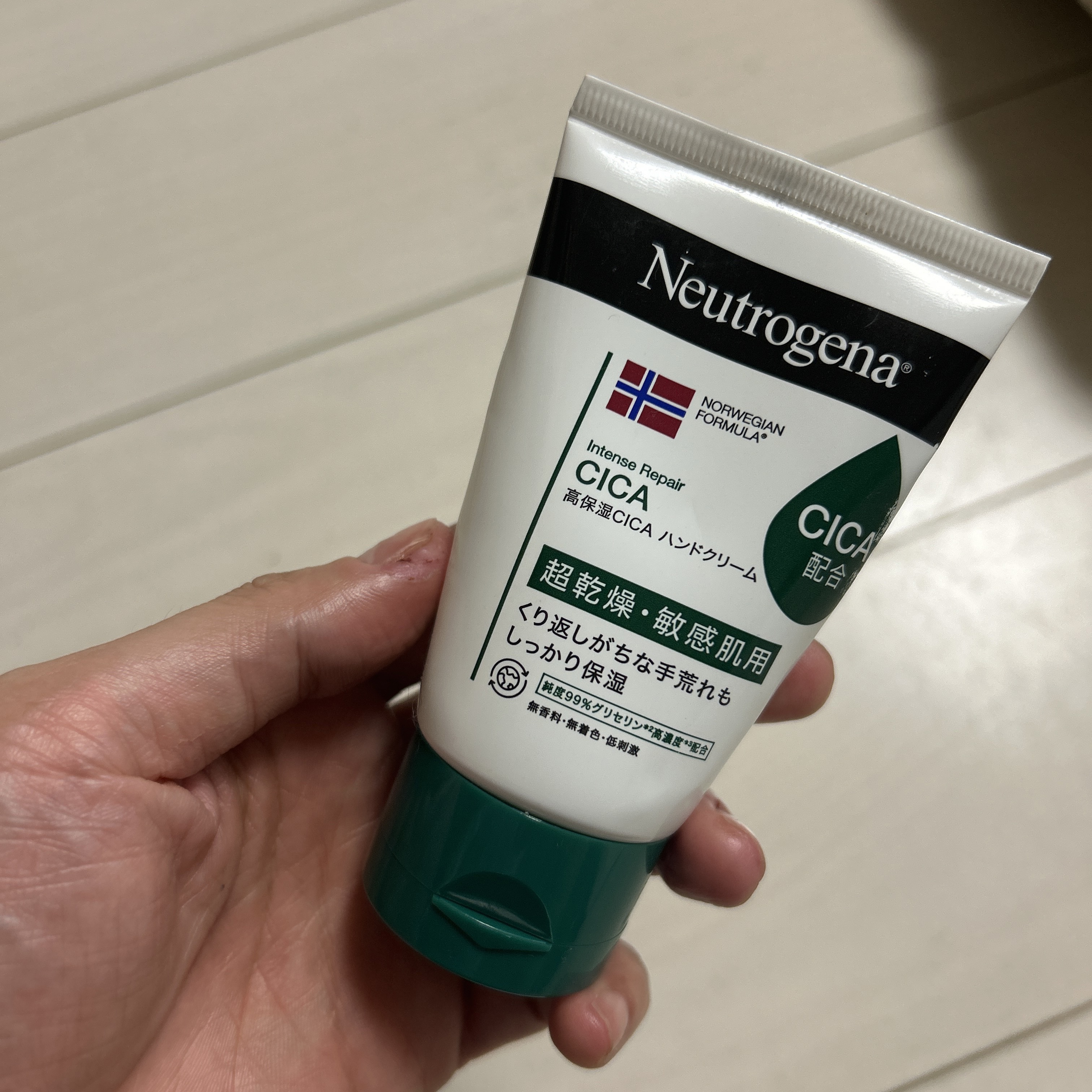 ノルウェーフォーミュラ インテンスリペア CICA ハンドクリーム/Neutrogena/ハンドクリームを使ったクチコミ（1枚目）