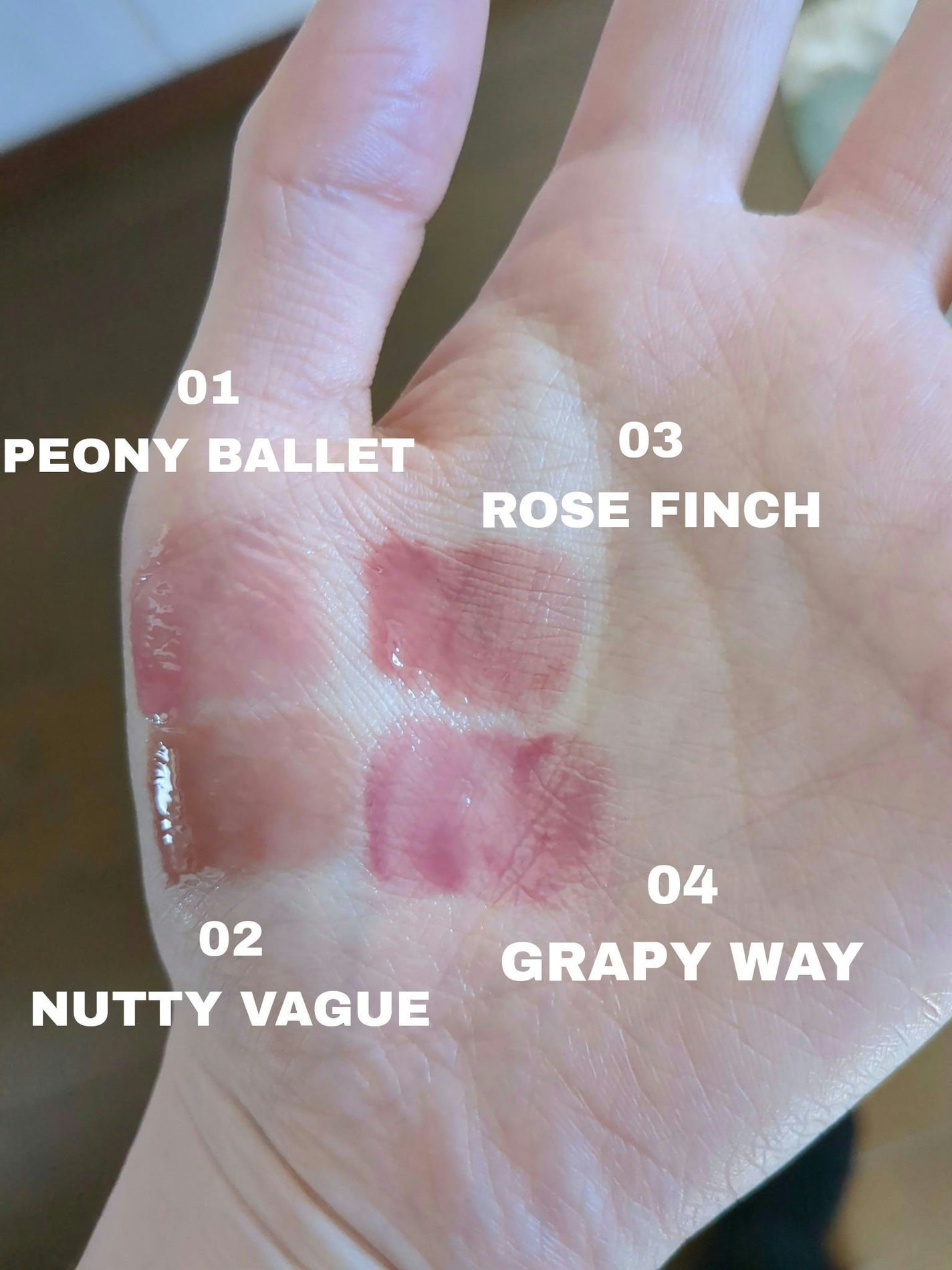 づず on LIPS 「rom&ndグラスティングカラーグロス01PeonyBalle..」(3枚目)