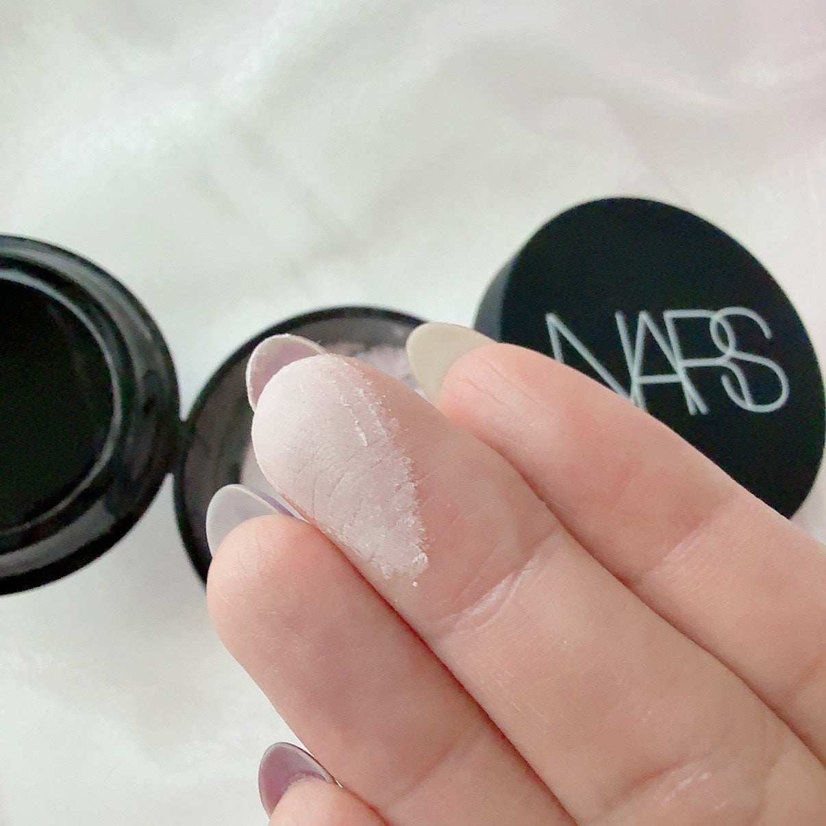 NARS ライトリフレクティング プリズマティックパウダー ルース/NARS/ルースパウダーを使ったクチコミ(2枚目)