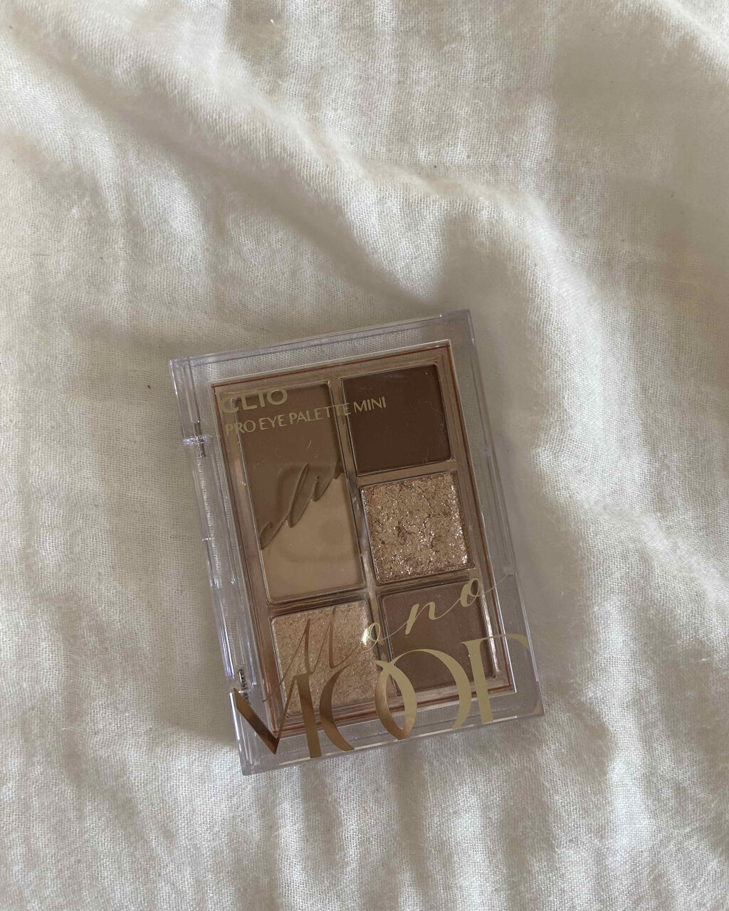 CLIO　プロ アイパレット ミニ　01　mono mood

LIPSさんを通してCLIOさんからいただきました！

使いやすい色味ばかりで最強パレット〜〜

ラメがギラギラなので普段使いには向いていないかもしれないけど　ラメ好きにはたま