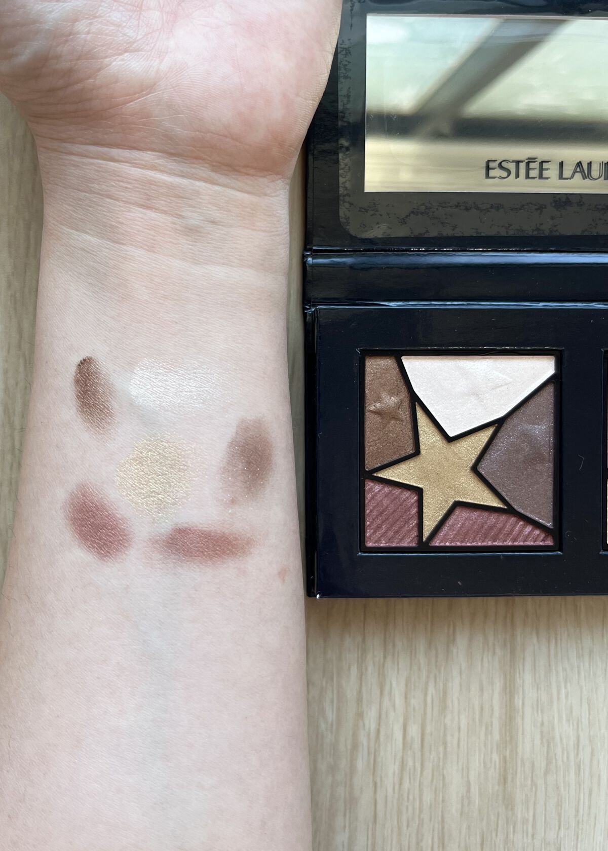 グッド アズ ゴールド 2022 /ESTEE LAUDER/メイクアップキットを使ったクチコミ（3枚目）