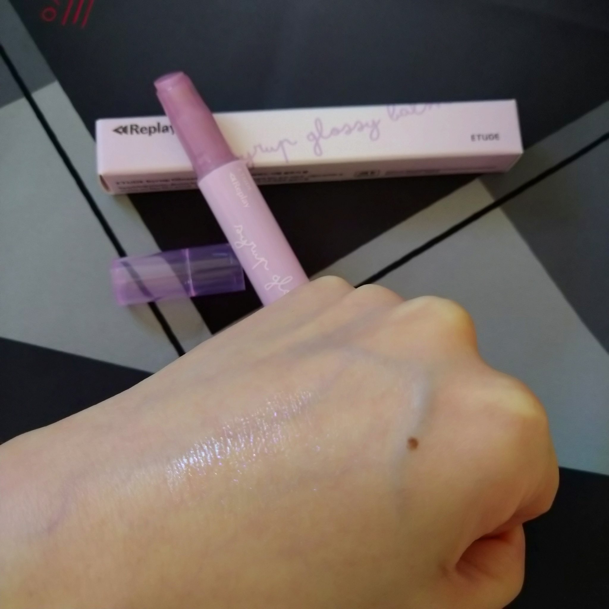 Lシロップグロッシーバーム ライラックシャワー/ETUDE/口紅を使ったクチコミ（2枚目）