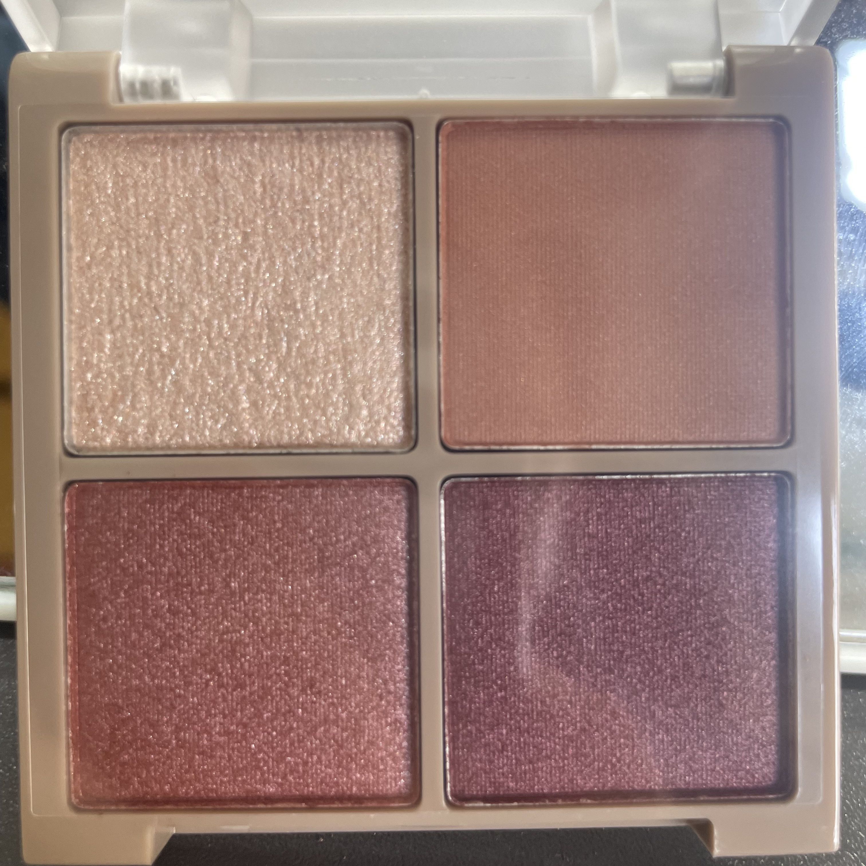 Lilytone 4色アイシャドウ/Lilytone/アイシャドウパレットを使ったクチコミ（2枚目）