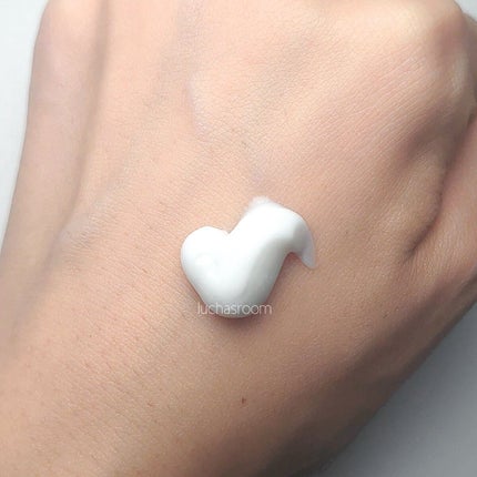 ハンドクリーム バニラ&ハニーの香り/クナイプ/ハンドクリームを使ったクチコミ(2枚目)