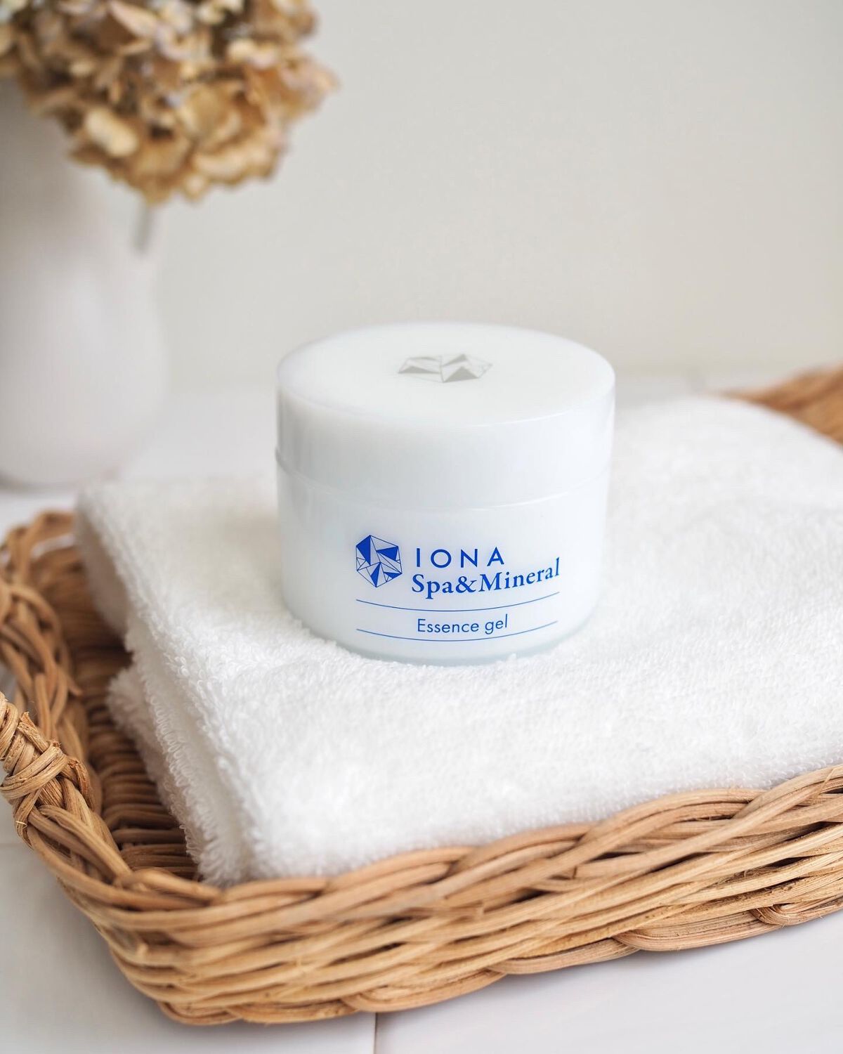 エッセンス ジェル/イオナ スパ＆ミネラル/オールインワン化粧品を使ったクチコミ（3枚目）