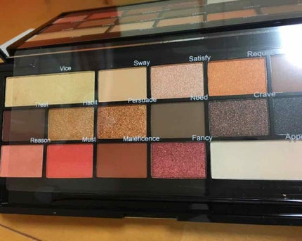 アイラブチョコレート/MAKEUP REVOLUTION/アイシャドウパレットを使ったクチコミ(2枚目)