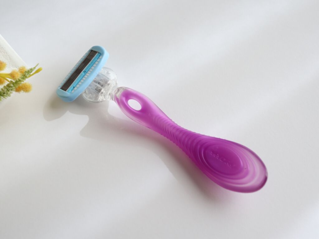 ハイドロシルク ホルダー （刃付き） お試し用/ハイドロシルク/シェーバーを使ったクチコミ（1枚目）