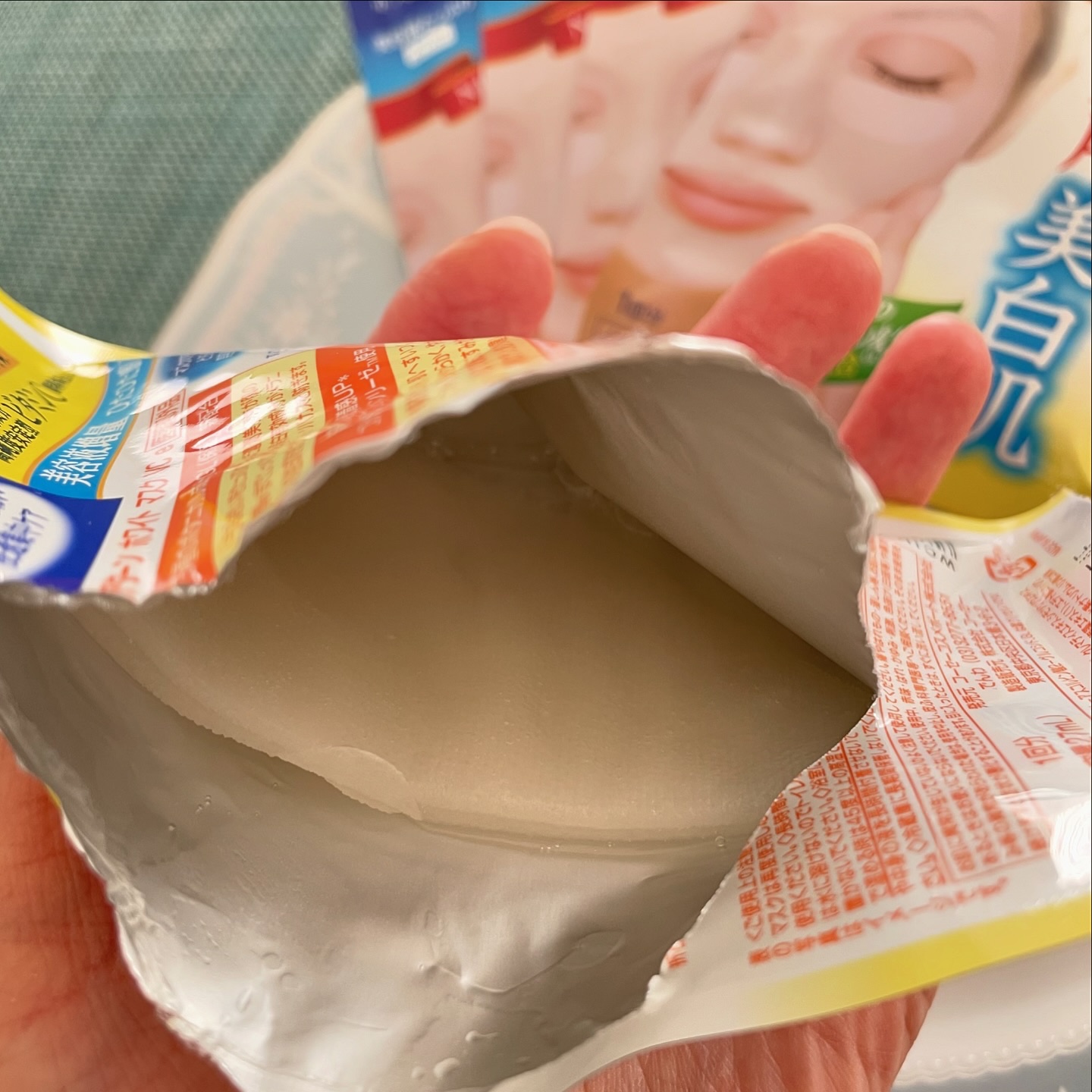 クリアターン ホワイト マスク (ビタミンC)/クリアターン/シートマスク・パックを使ったクチコミ（3枚目）