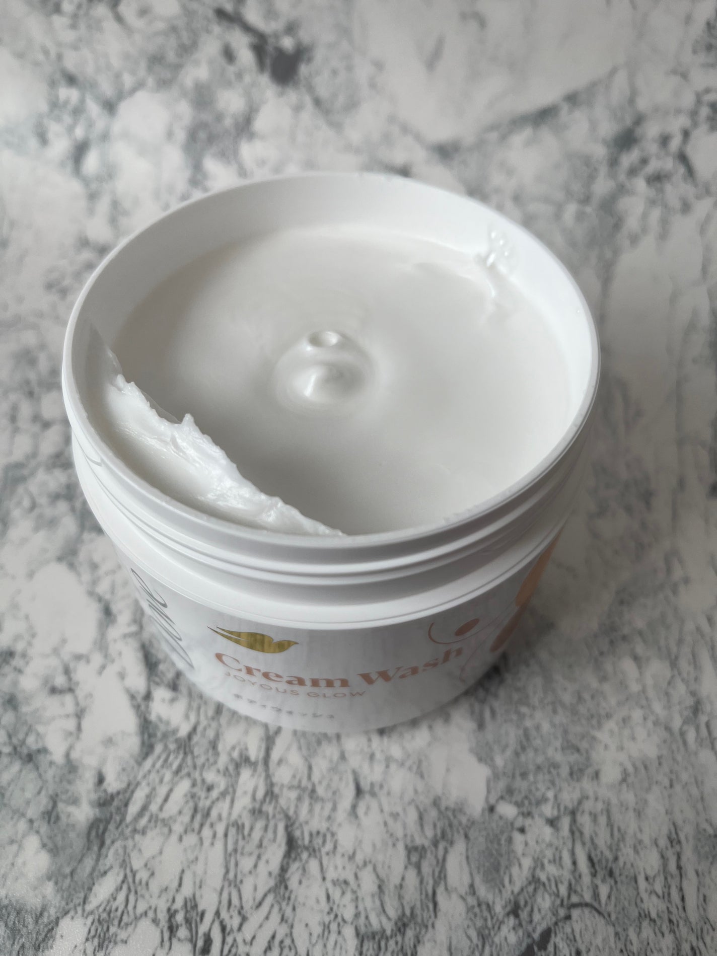 ダヴ クリームボディウォッシュ ジョイアスグロウ/ダヴ/ボディソープを使ったクチコミ(2枚目)