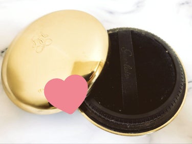 GUERLAIN レ ヴォワレット プードル リーブルのクチコミ「⭐パウダーがめちゃくちゃ細かくてふんわりヴェールをまとったようなソフトマットなお肌に✨

──.....」（2枚目）