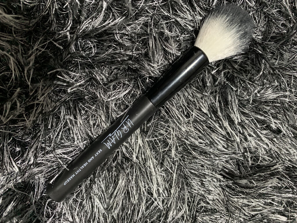 UR GLAM　FACE BRUSH/U R GLAM/メイクブラシを使ったクチコミ（1枚目）