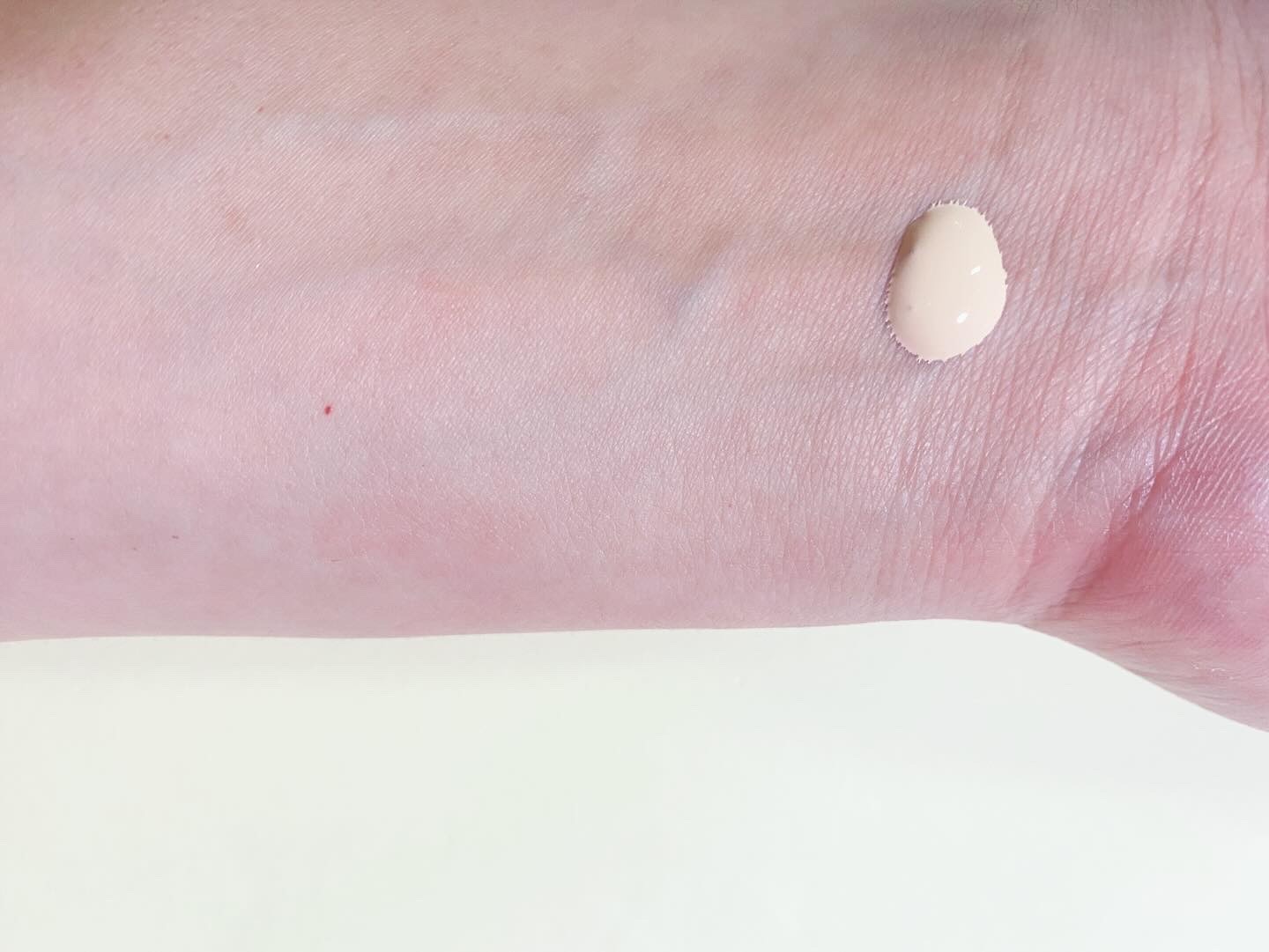 モイスチュアライジング ファンデーション プライマー 01/PAUL & JOE BEAUTE/化粧下地を使ったクチコミ（2枚目）