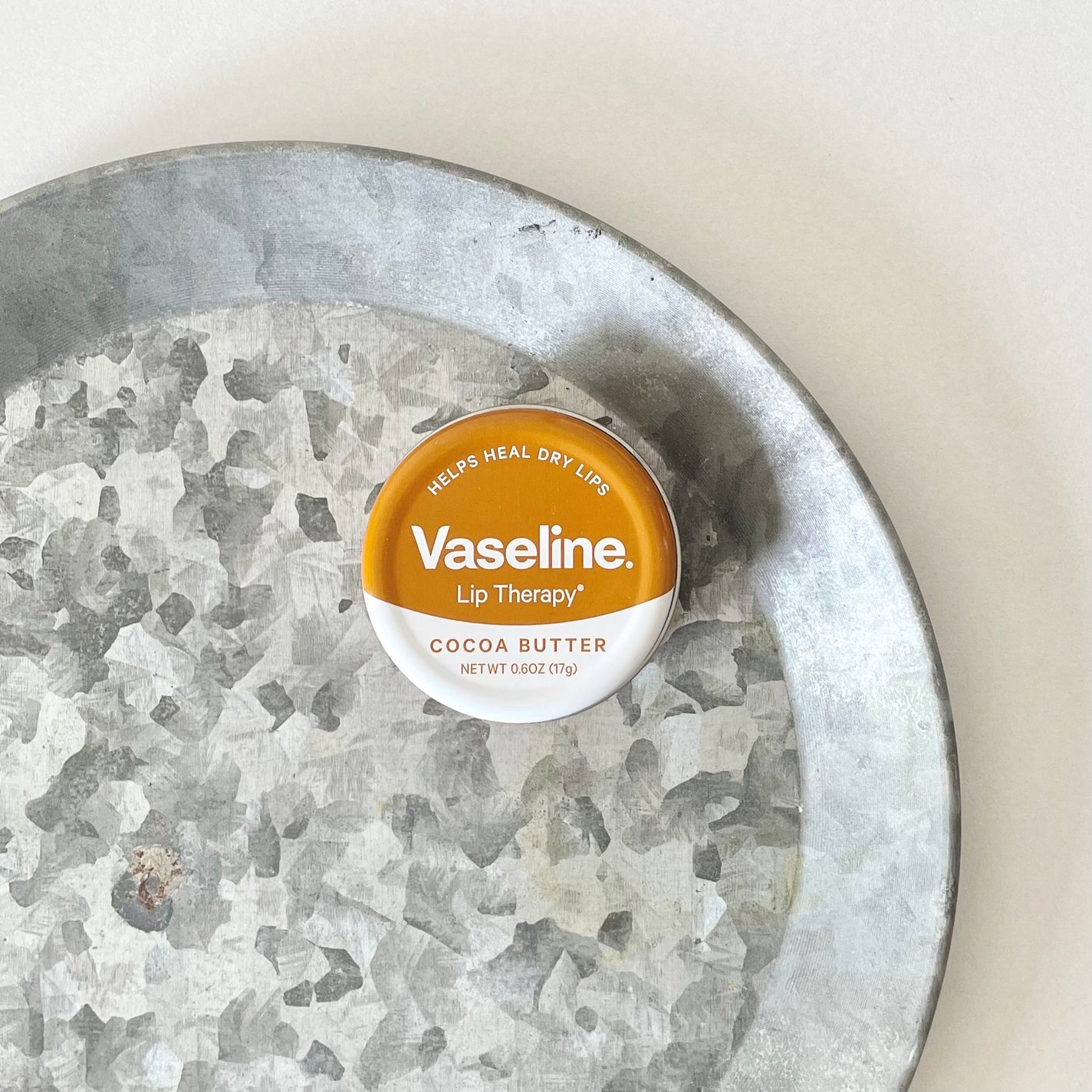 ヴァセリン リップ モイストシャイン オリジナル/ヴァセリン/リップバームを使ったクチコミ(1枚目)