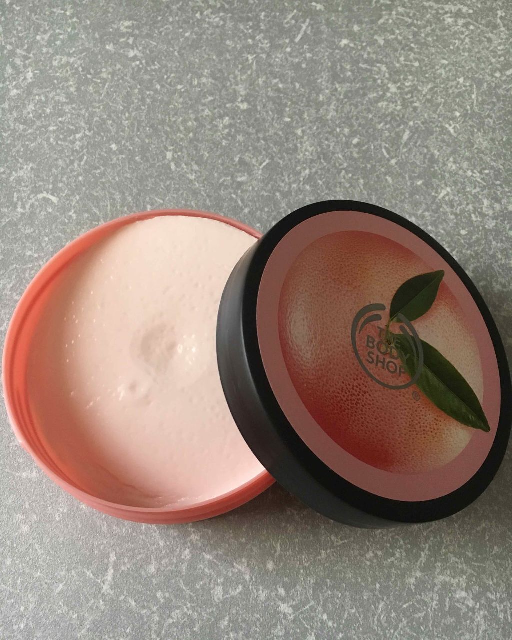 ボディバター ピンクグレープフルーツ/THE BODY SHOP/ボディクリームを使ったクチコミ(2枚目)