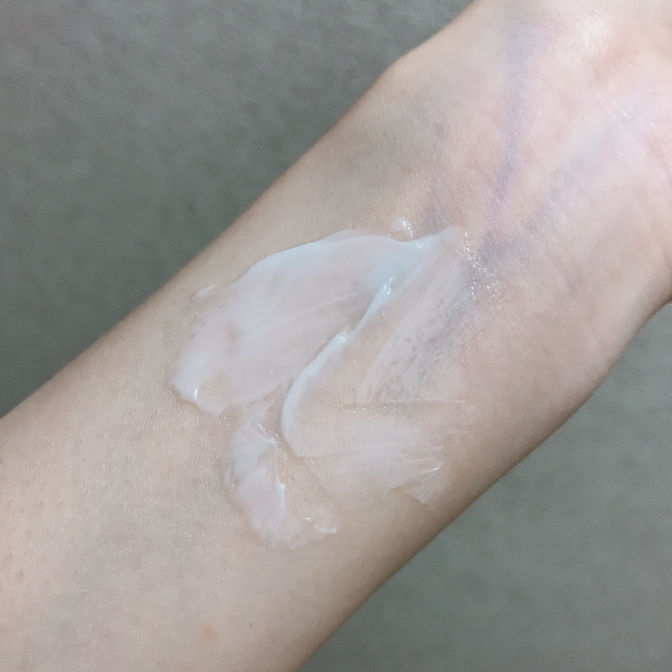 薬用さらさらデオドラントパウダー/デオナチュレ/デオドラント・制汗剤を使ったクチコミ（3枚目）