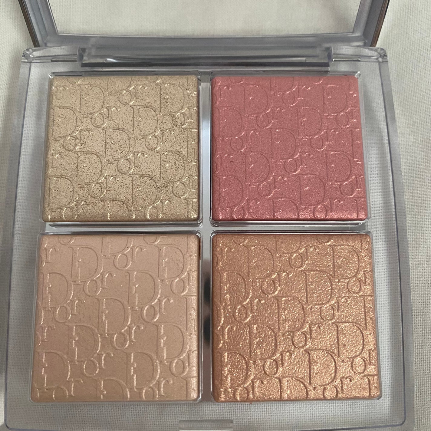 ディオール バックステージ フェイス グロウ パレット/Dior/ハイライトを使ったクチコミ(2枚目)