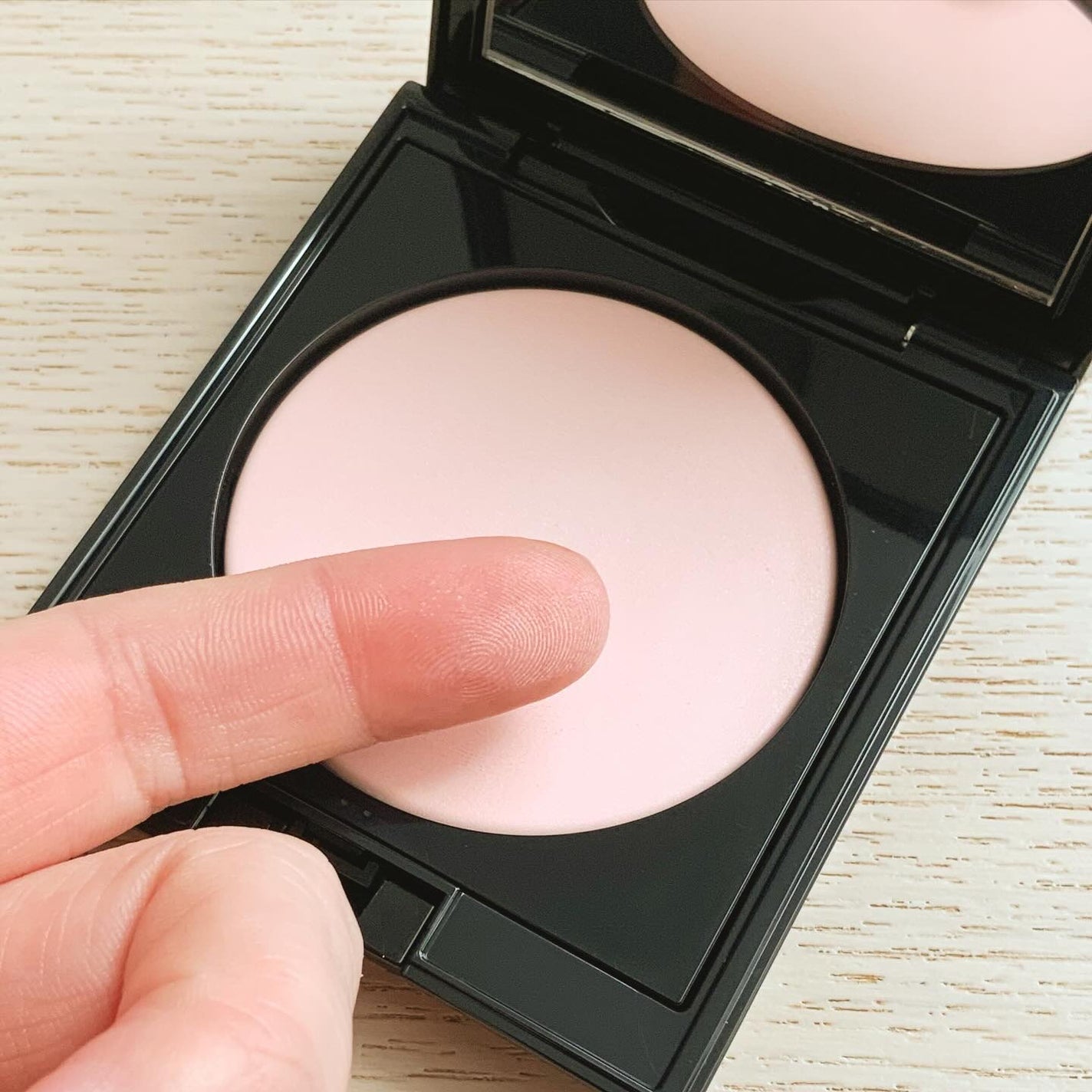 アディクション スキンリフレクト セッティングパウダー/ADDICTION/プレストパウダーを使ったクチコミ(4枚目)