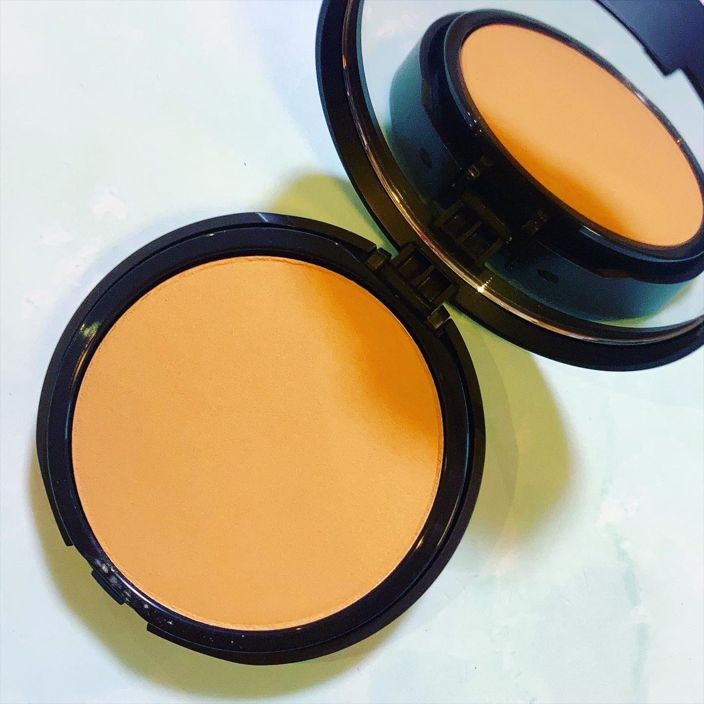 ベアプロ 16HR パウダー ファンデーション/bareMinerals/パウダーファンデーションを使ったクチコミ(2枚目)