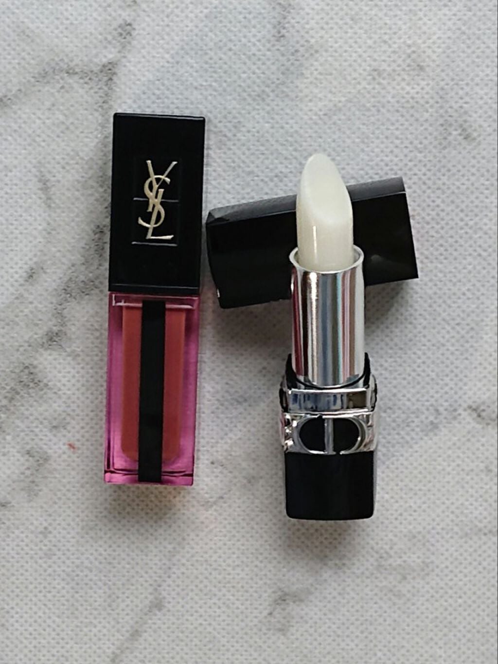 ルージュ ピュールクチュール ヴェルニ ウォーターステイン/YVES SAINT LAURENT BEAUTE/口紅を使ったクチコミ(2枚目)