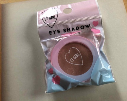 ダイソー×IT GIRL アイシャドウ/DAISO/単色アイシャドウを使ったクチコミ(1枚目)