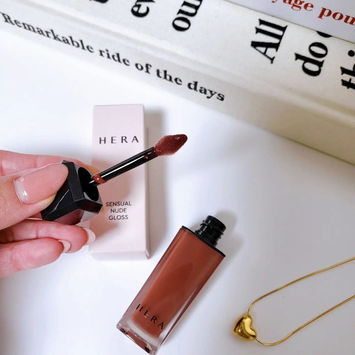 maquillage on LIPS 「𓂃◌𓈒𓐍𝐇𝐄𝐑𝐀新作❥❥❥❥❥𝐒𝐄𝐍𝐒𝐔𝐀𝐋𝐍𝐔𝐃𝐄𝐆𝐋𝐎𝐒𝐒..」(3枚目)