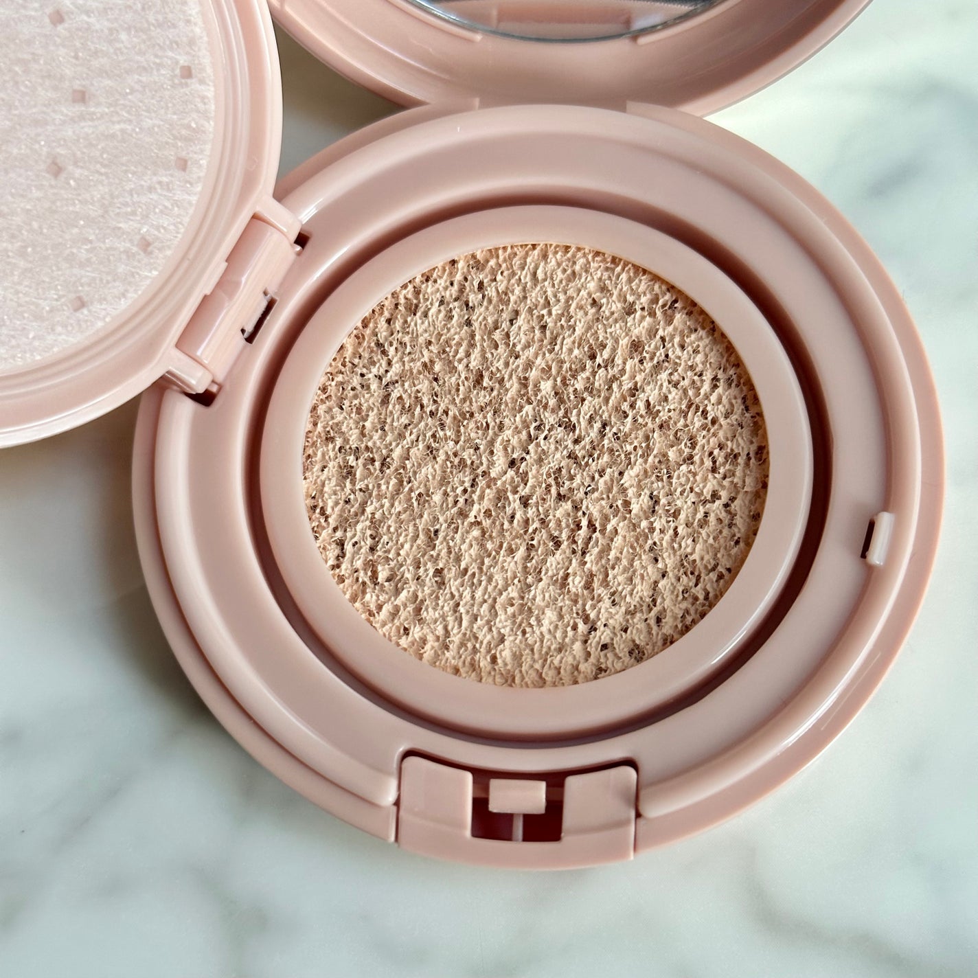 シースルー ヴェール コンパクト/PAUL & JOE BEAUTE/ファンデーションを使ったクチコミ(3枚目)