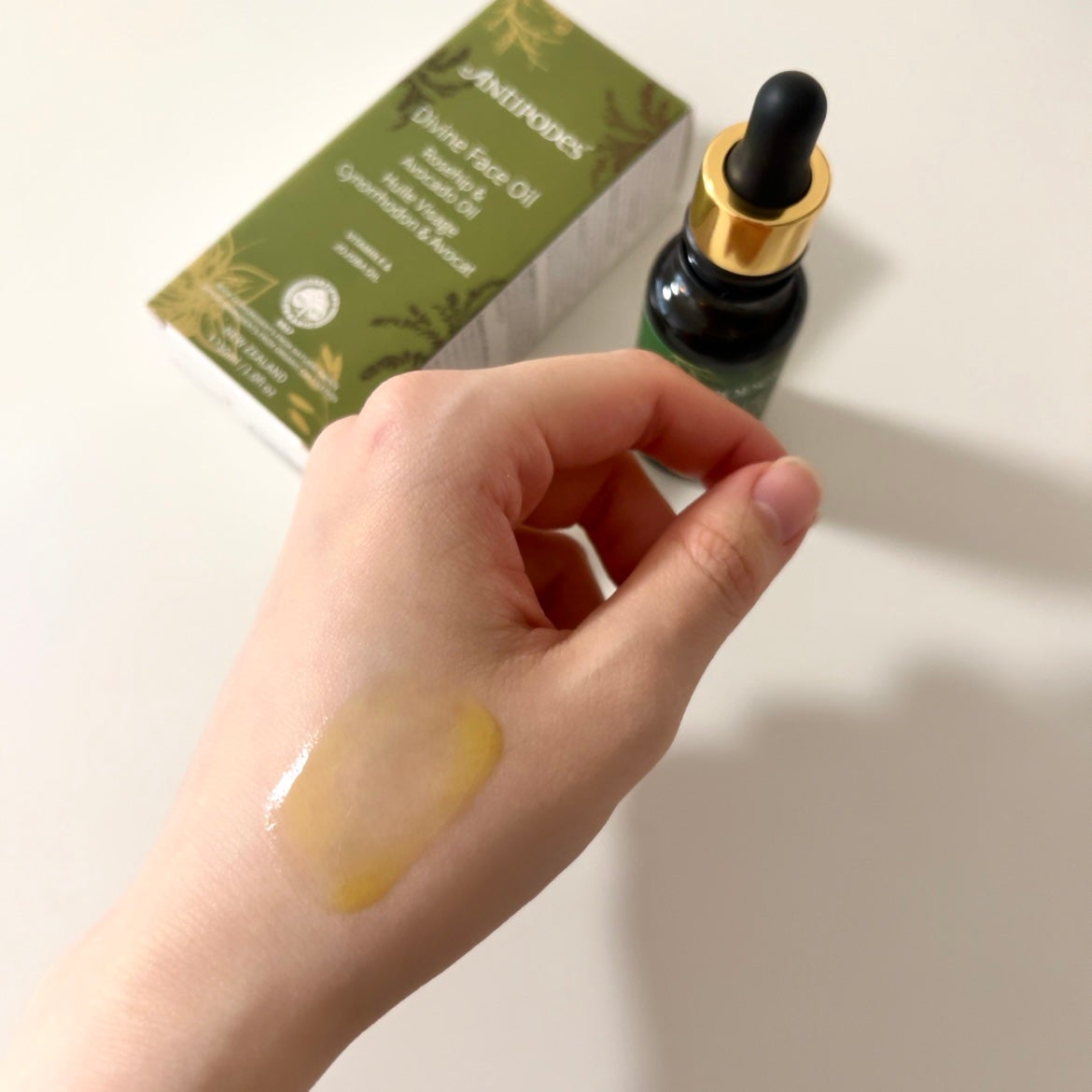ディバイン アボカド&ローズヒップ フェイスオイル/Antipodes/フェイスオイルを使ったクチコミ(3枚目)