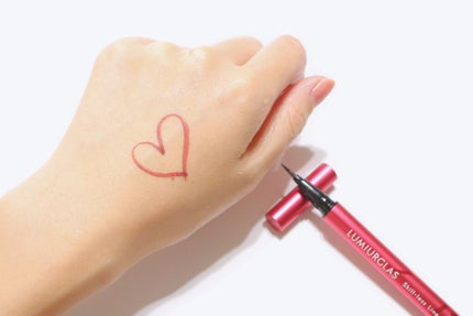 スキルレスライナー/LUMIURGLAS/リキッドアイライナーを使ったクチコミ(4枚目)