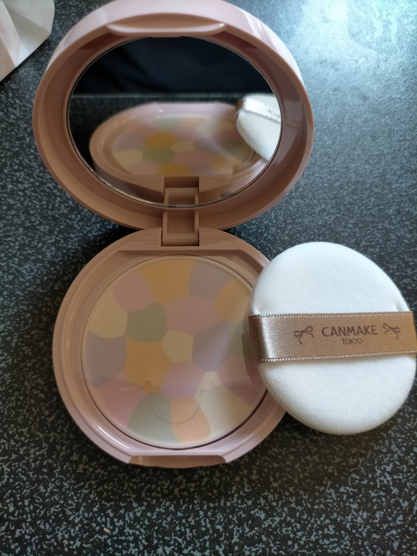 マシュマロフィニッシュパウダー ~Abloom~/キャンメイク/プレストパウダーを使ったクチコミ(3枚目)