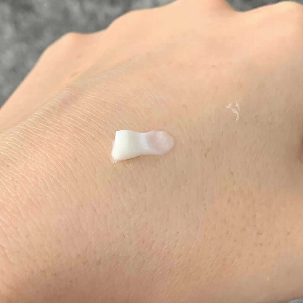 薬用ホワイトニング ハンドクリーム ディープモイスチュア/コエンリッチQ10/ハンドクリームを使ったクチコミ(2枚目)