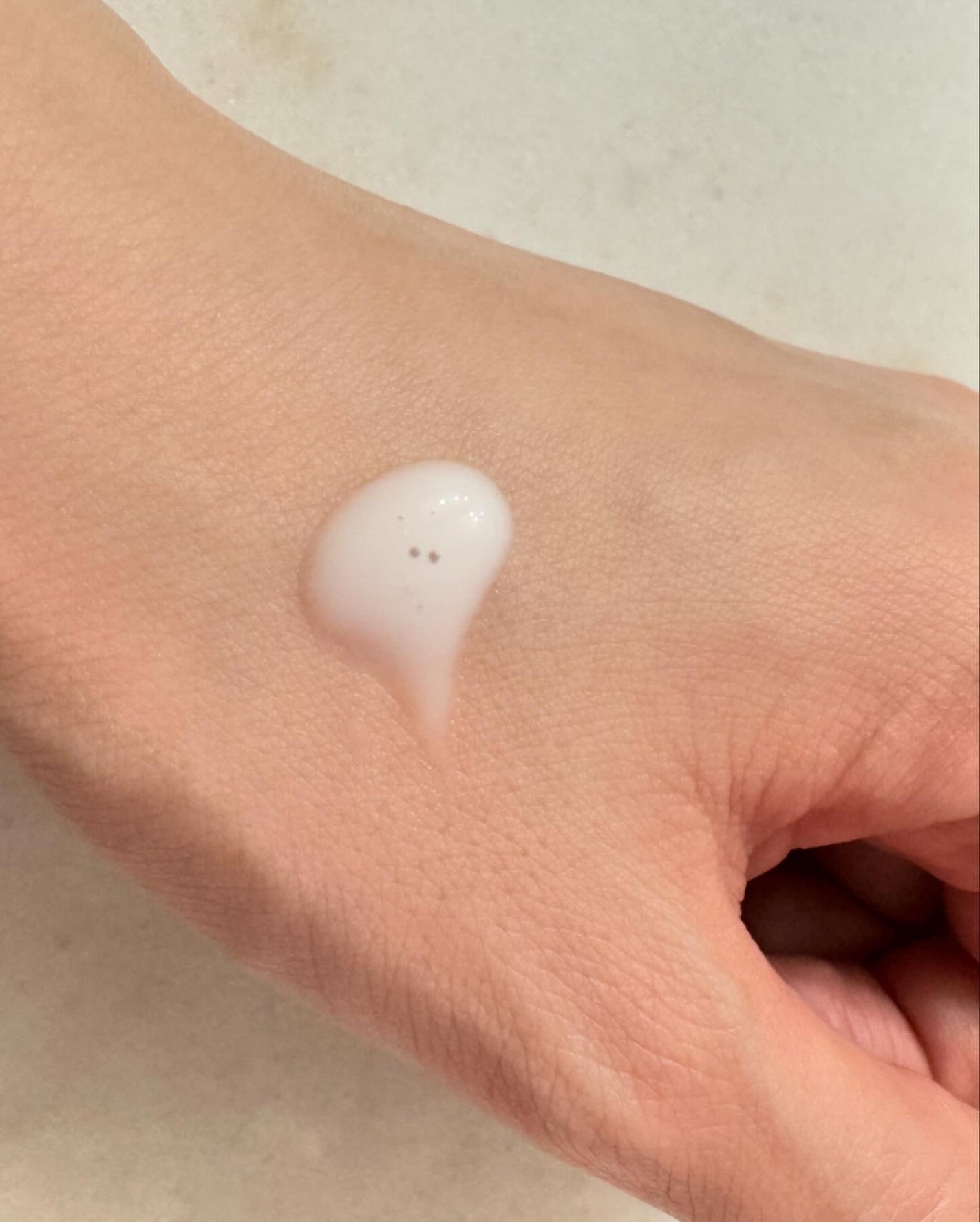 chi___cosme on LIPS 「ディオールカプチュールトータルルセラムアットコスメでサンプルが..」(2枚目)