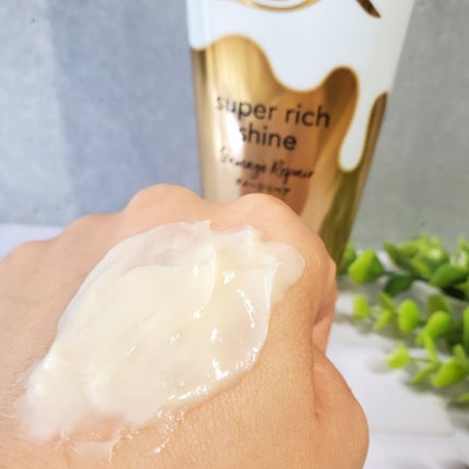 スーパーリッチシャイン ダメージリペア とろとろ補修トリートメント/LUX/洗い流すヘアトリートメントを使ったクチコミ(4枚目)