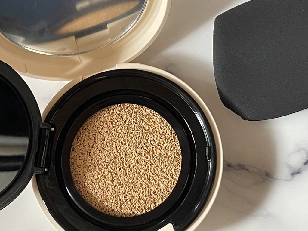 ピュアラディアントプロテクション アクアティックグロー クッションファンデーション SPF50+／PA+++ 00509/NARS/クッションファンデーションを使ったクチコミ（2枚目）