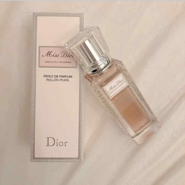 Miss Dior ABSOLUTELY BLOOMING 

〜ーーーーーーーーーーーーーーーーーーー〜

ずっと前から欲しかった香水!!
甘い大人っぽい匂いがします🤤
洋服が甘い感じの洋服などが合い